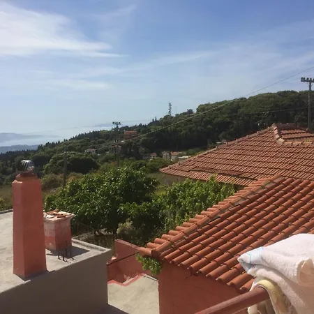 Aliki's Maison By An Infinity Pool Apartment